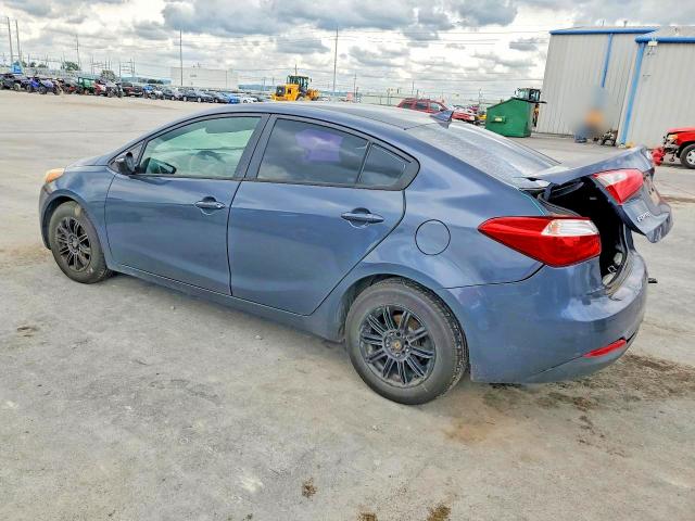 Photo 2 from auction – 2015 KIA FORTE with VIN KNAFX4A62F5380144