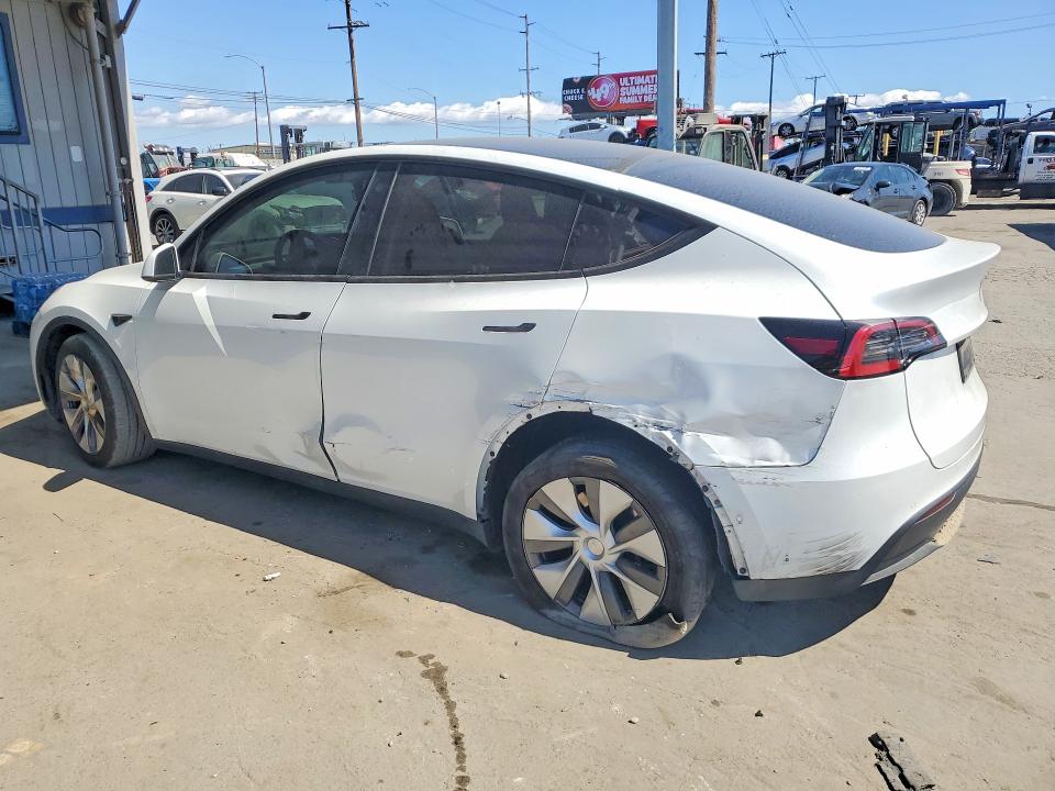 Zdjęcie 2 z aukcji – 2023 TESLA MODEL Y z VIN 7SAYGDEE9PA023010