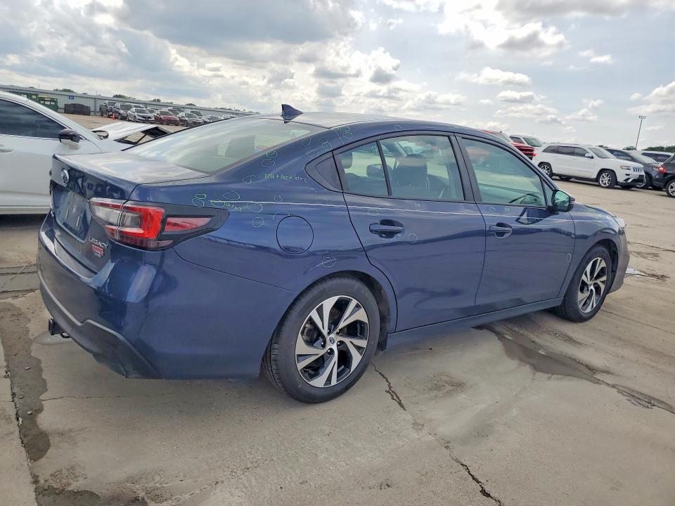 Photo 3 from auction – 2023 SUBARU LEGACY with VIN 4S3BWAC62P3009188