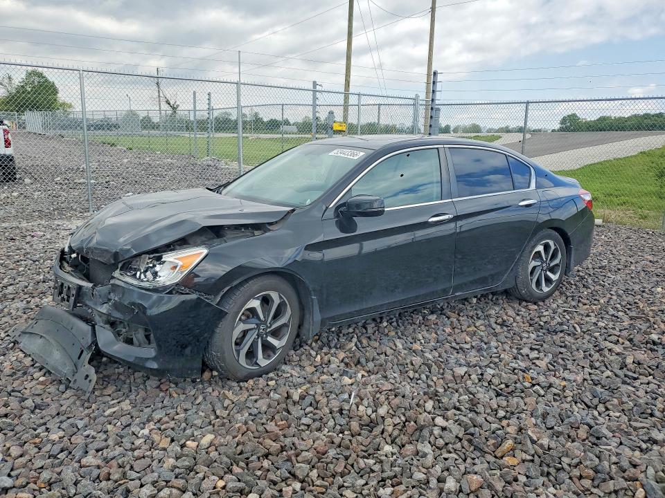 HONDA ACCORD 2016 with VIN 1HGCR2F8XGA042015 - Photo from auction
