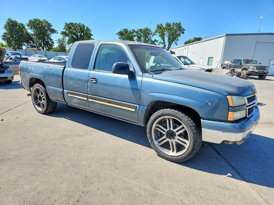 Photo 4 from auction – 2006 CHEVROLET SILVERADO with VIN 1GCEC19X96Z246794