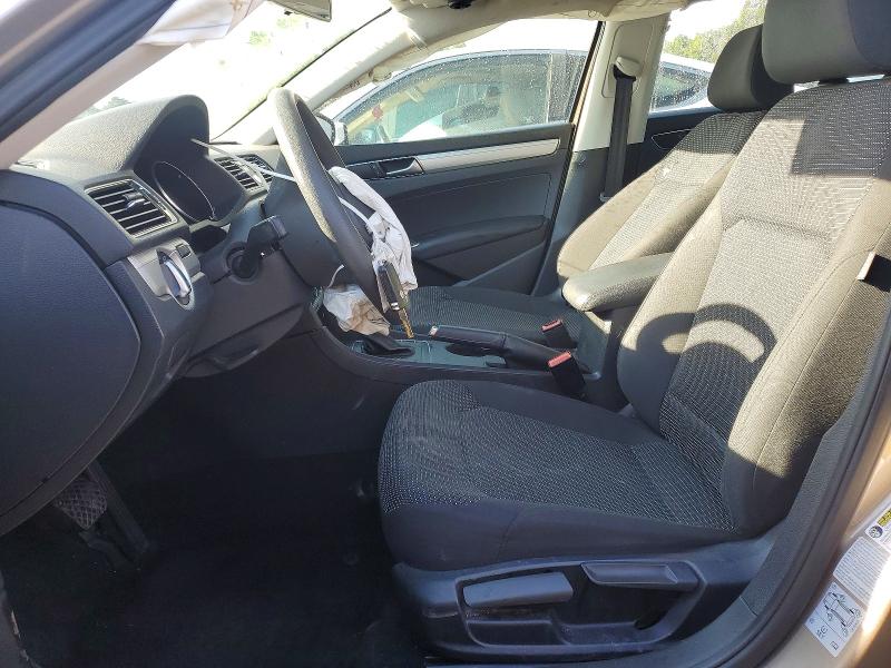 Photo 7 from auction – 2016 VOLKSWAGEN PASSAT with VIN 1VWAT7A38GC036196