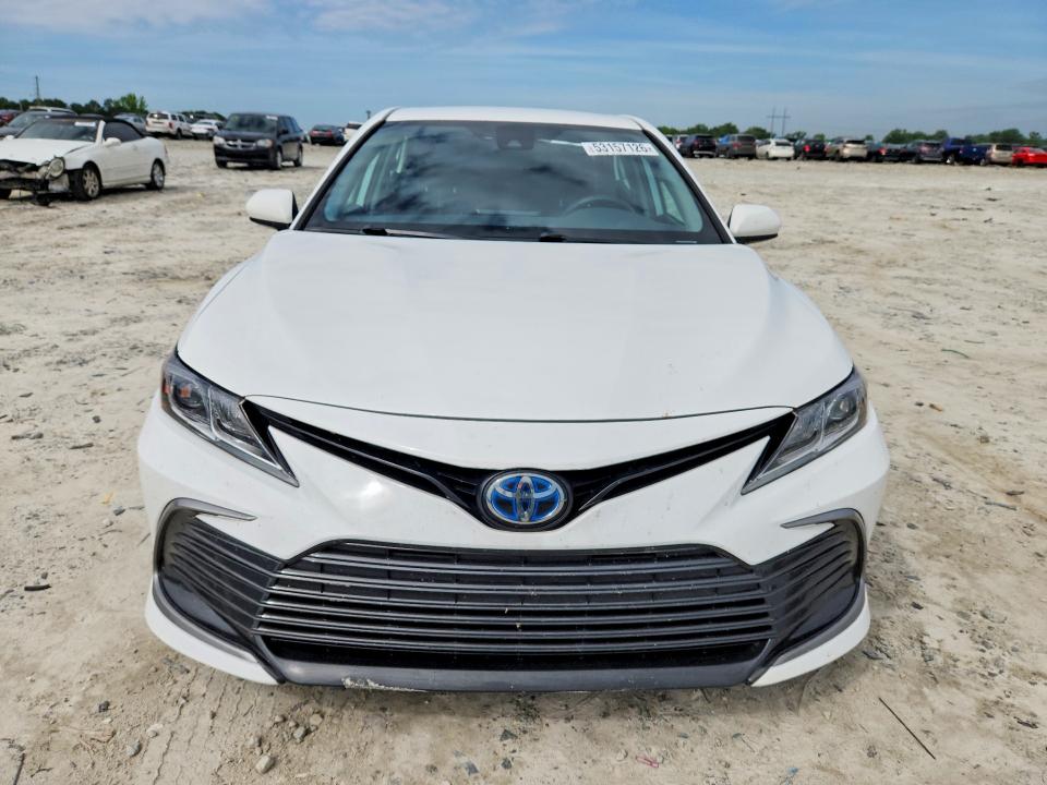 Photo 5 from auction – 2022 TOYOTA CAMRY with VIN 4T1C31AK1NU599769