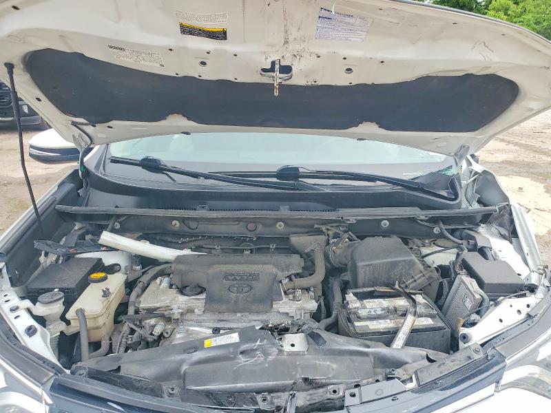 Photo 12 from auction – 2017 TOYOTA RAV4 with VIN 2T3DFREV9HW565752