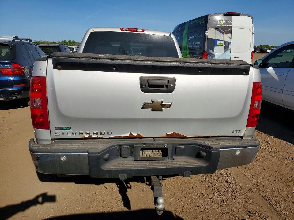 Photo 6 from auction – 2011 CHEVROLET SILVERADO with VIN 1GCRKTE31BZ253638