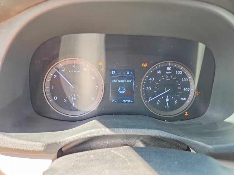 Photo 9 from auction – 2017 HYUNDAI TUCSON with VIN KM8J23A40HU407429