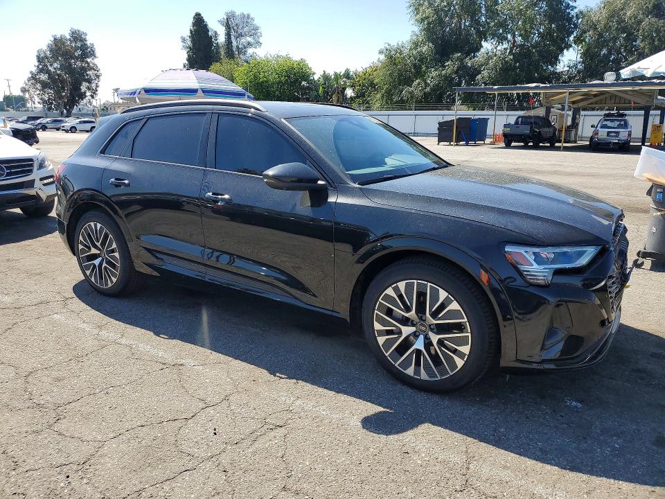Photo 4 from auction – 2024 AUDI Q8 E-TRON with VIN WA15AAGE6RB047491