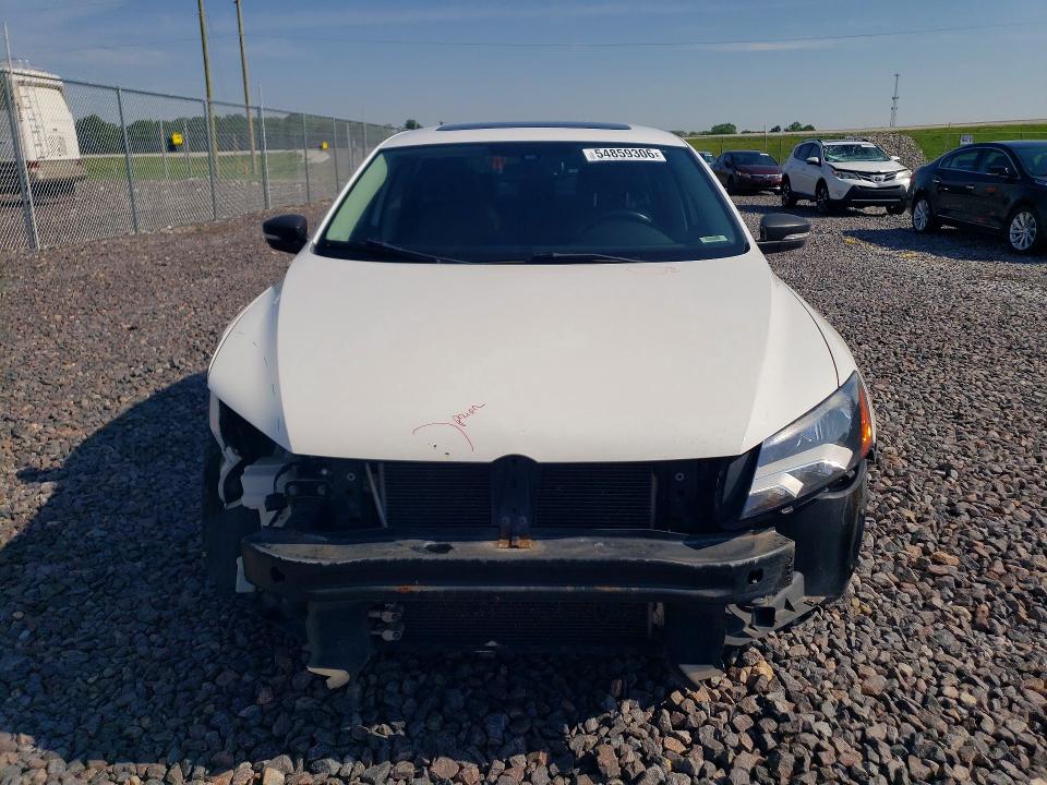 Photo 5 from auction – 2012 VOLKSWAGEN PASSAT with VIN 1VWBP7A37CC079687