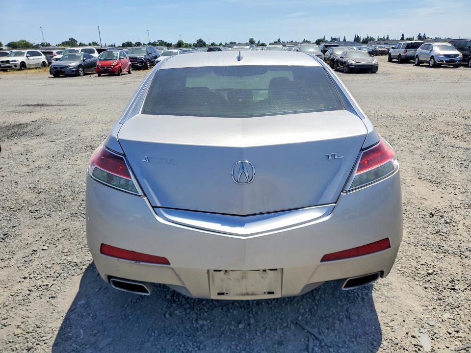 Photo 6 from auction – 2010 ACURA TL with VIN 19UUA8F23AA007673