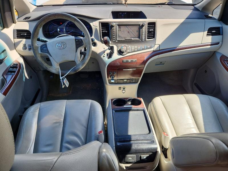 Photo 8 from auction – 2011 TOYOTA SIENNA with VIN 5TDYK3DC9BS149655