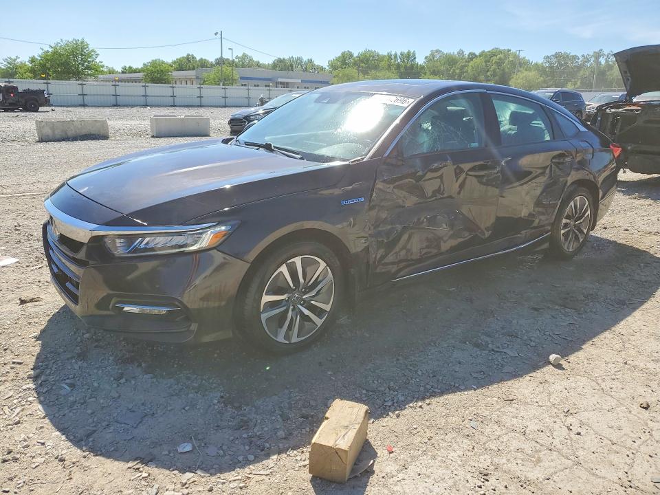 HONDA ACCORD 2018 with VIN 1HGCV3F50JA013136 - Photo from auction