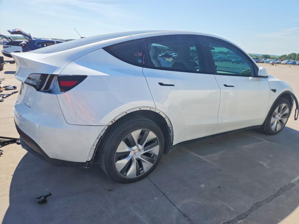 Zdjęcie 3 z aukcji – 2023 TESLA MODEL Y z VIN 7SAYGDEE8PA095431