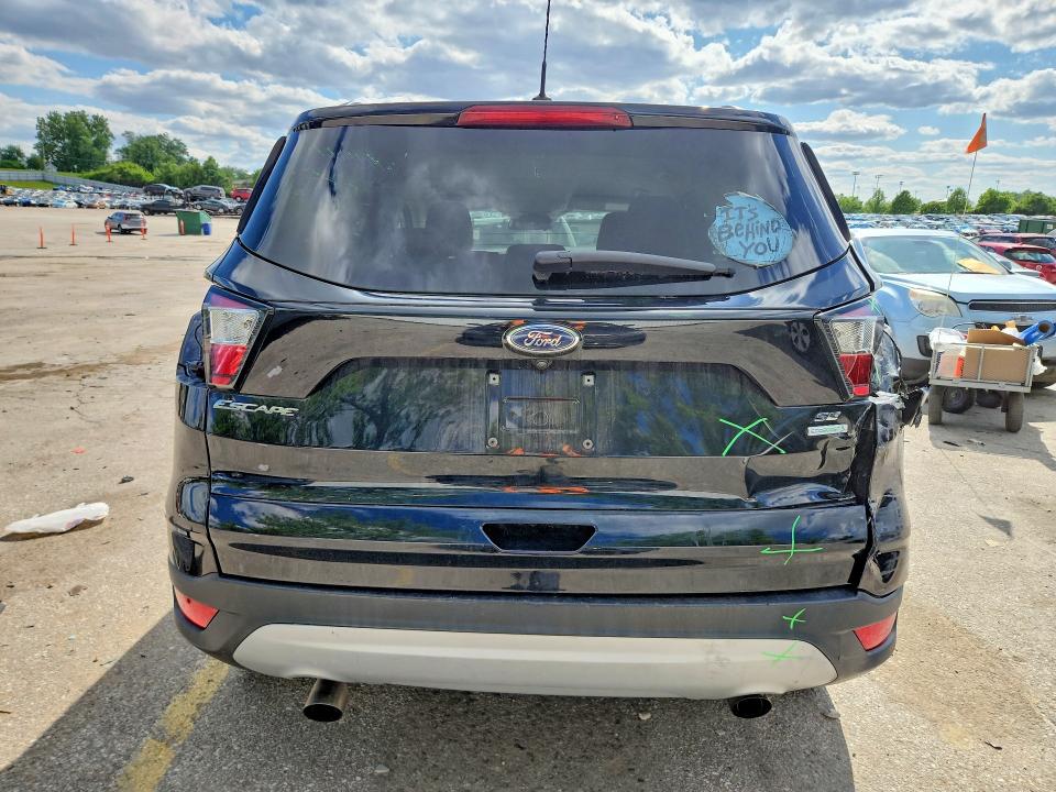 Photo 6 from auction – 2018 FORD ESCAPE with VIN 1FMCU0GD7JUD57501
