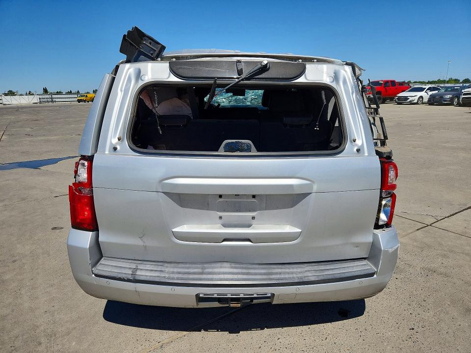 Photo 6 from auction – 2016 CHEVROLET TAHOE with VIN 1GNSCBKC2GR471969