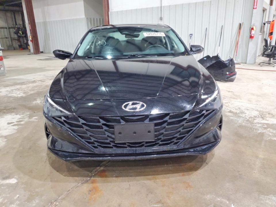 Photo 5 from auction – 2023 HYUNDAI ELANTRA with VIN 5NPLM4AG5PH106672