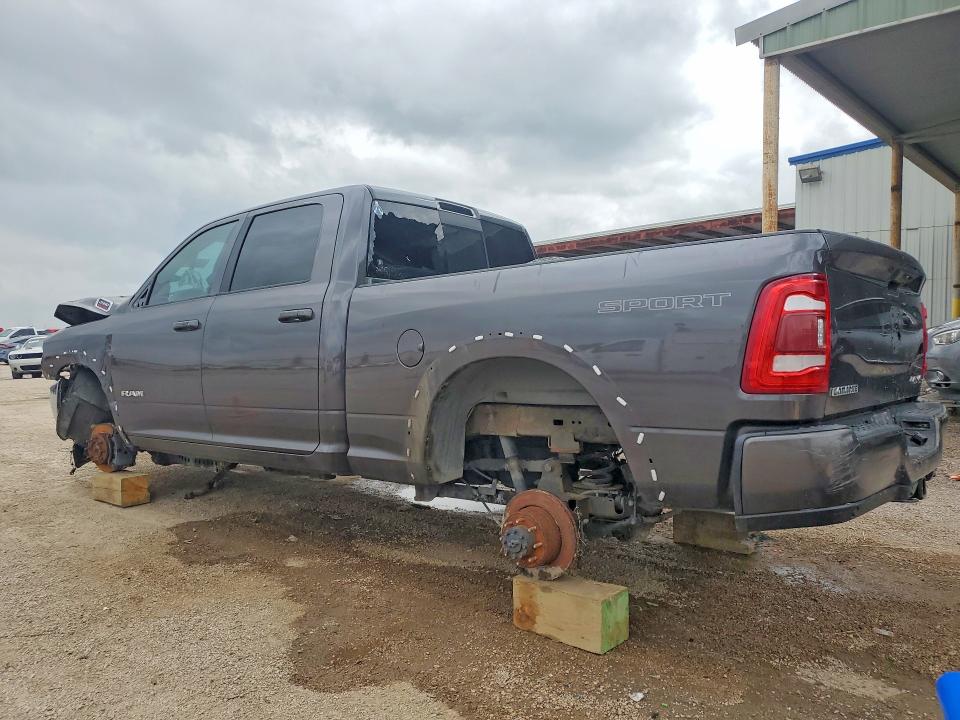 Photo 2 from auction – 2022 RAM 2500 with VIN 3C6UR5FL3NG327900