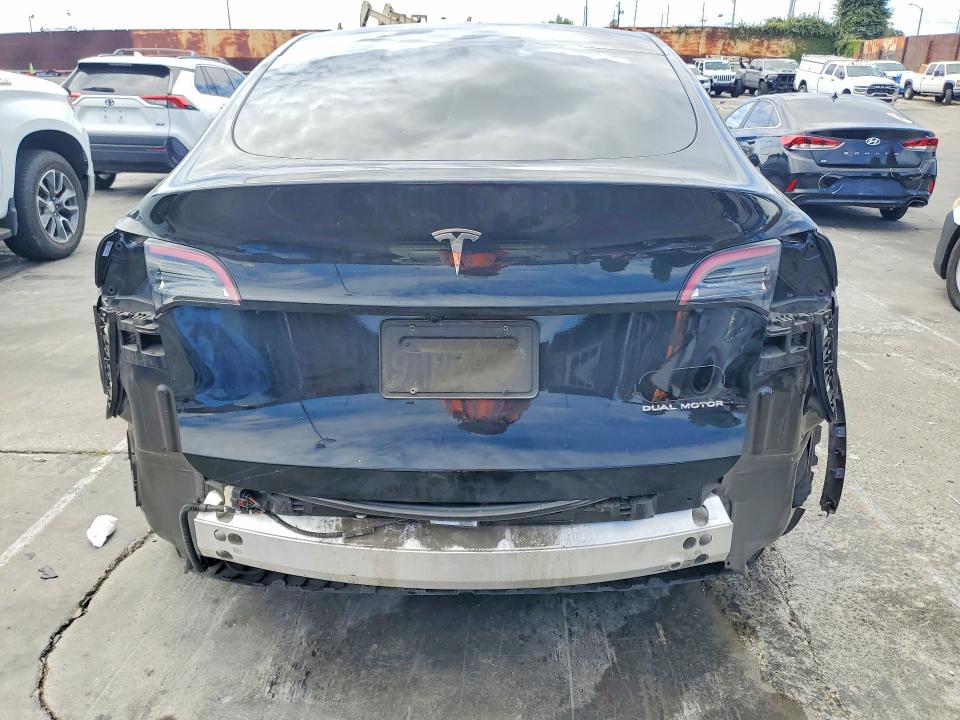 Photo 6 from auction – 2024 TESLA MODEL Y with VIN 7SAYGDEE4RA235686