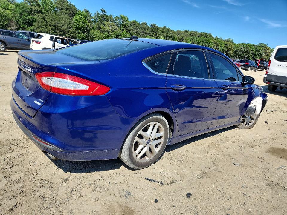 Photo 3 from auction – 2016 FORD FUSION with VIN 3FA6P0HD4GR394311