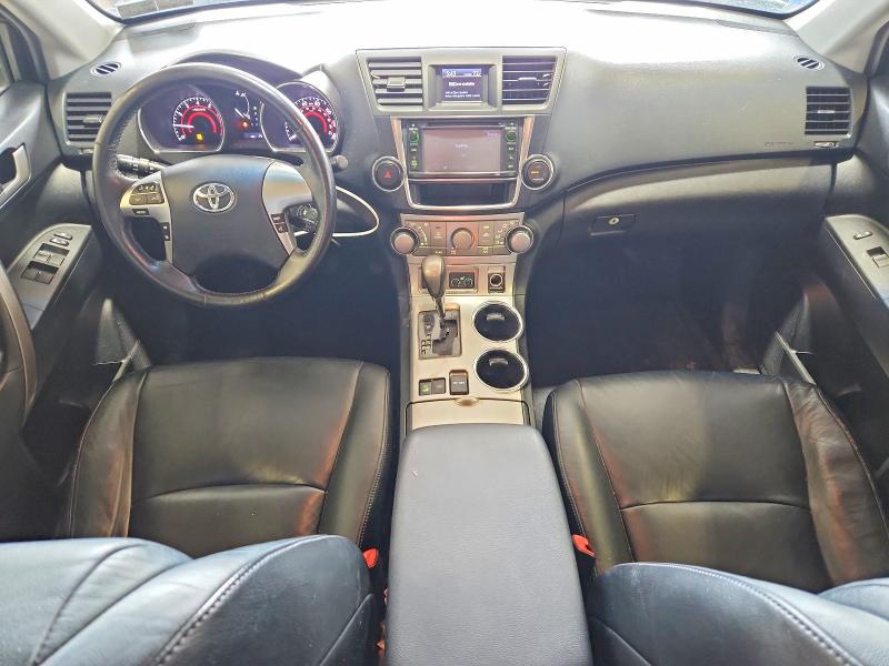 Photo 8 from auction – 2013 TOYOTA HIGHLANDER with VIN 5TDBK3EH2DS232413