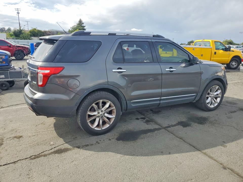 Foto 3 de la subasta – 2015 FORD EXPLORER con VIN 1FM5K7F92FGB83122