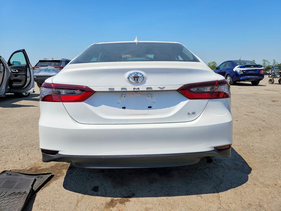 Photo 6 from auction – 2023 TOYOTA CAMRY with VIN 4T1C11AK2PU818196
