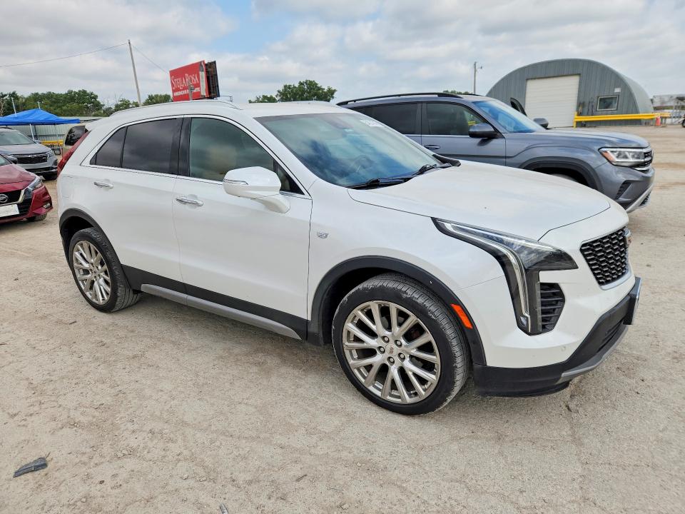 Photo 4 from auction – 2019 CADILLAC XT4 with VIN 1GYFZDR42KF204581