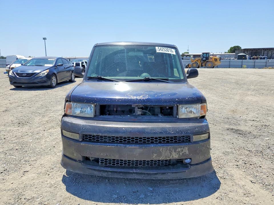 Photo 5 from auction – 2005 TOYOTA SCION with VIN JTLKT334250206853