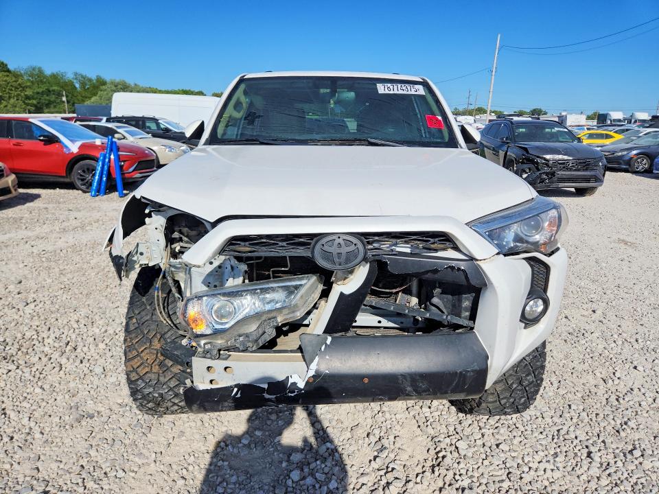 Photo 5 from auction – 2017 TOYOTA 4RUNNER with VIN JTEBU5JR6H5420816