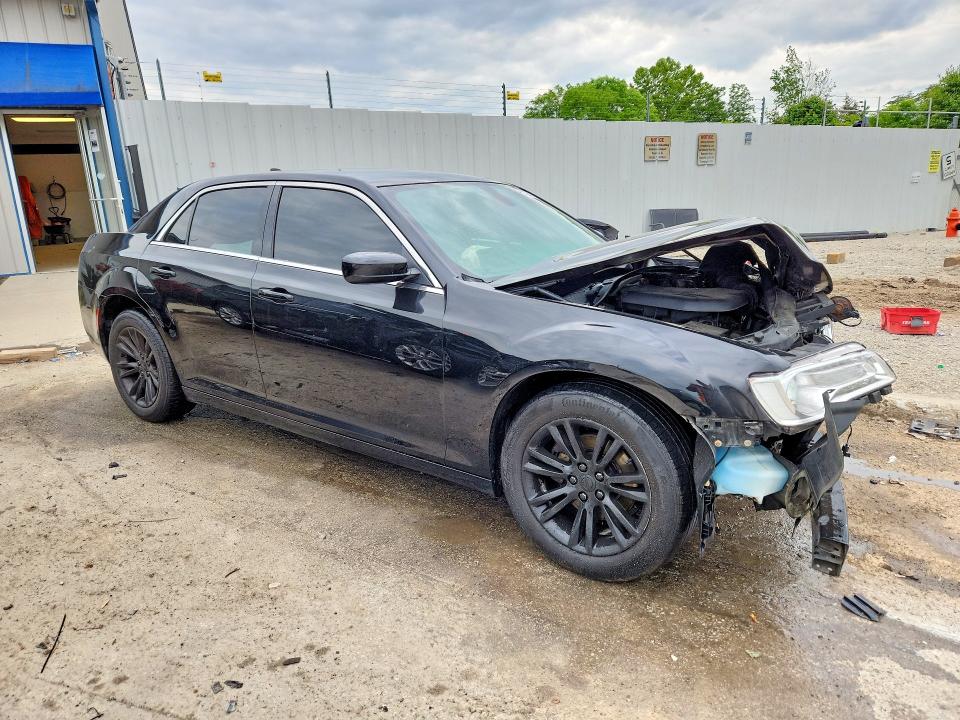 Zdjęcie 4 z aukcji – 2019 CHRYSLER 300 z VIN 2C3CCAAGXKH566160