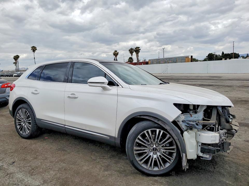 Photo 4 from auction – 2018 LINCOLN MKX with VIN 2LMPJ6LR3JBL38887
