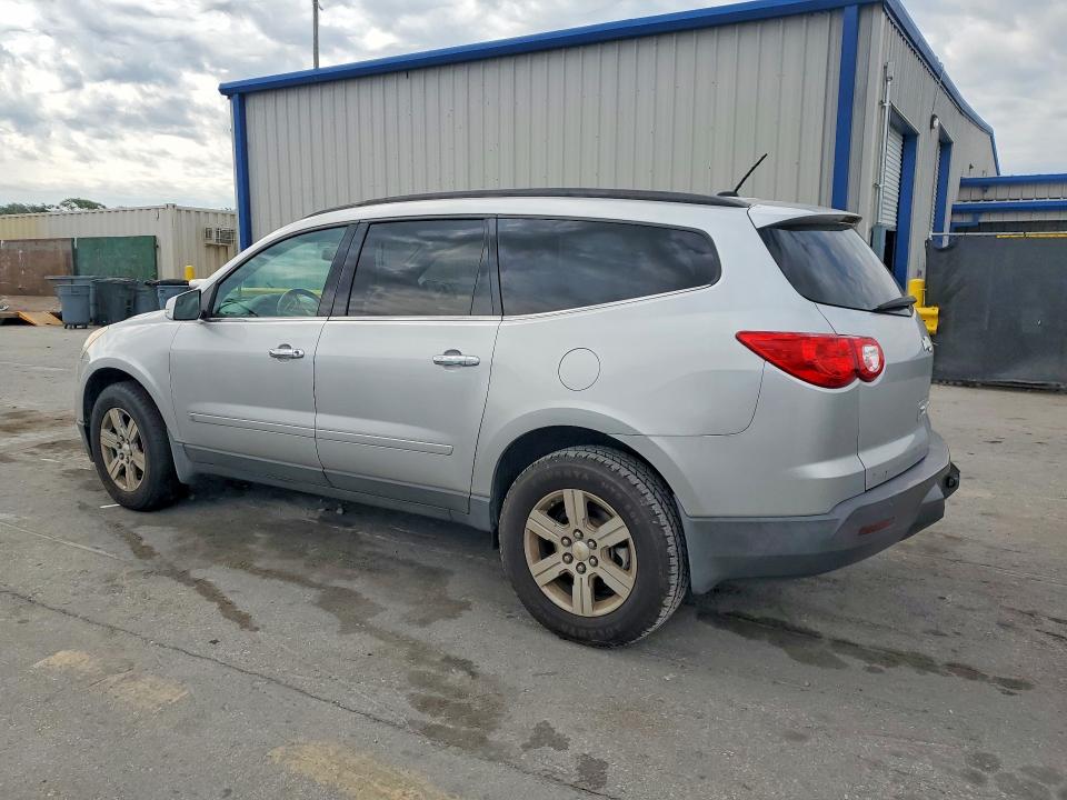 Photo 2 from auction – 2010 CHEVROLET TRAVERSE with VIN 1GNLRGED8AS134761
