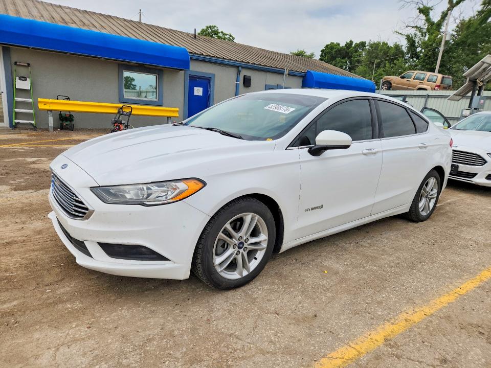 FORD FUSION 2018 with VIN 3FA6P0LU6JR139173 - Photo from auction