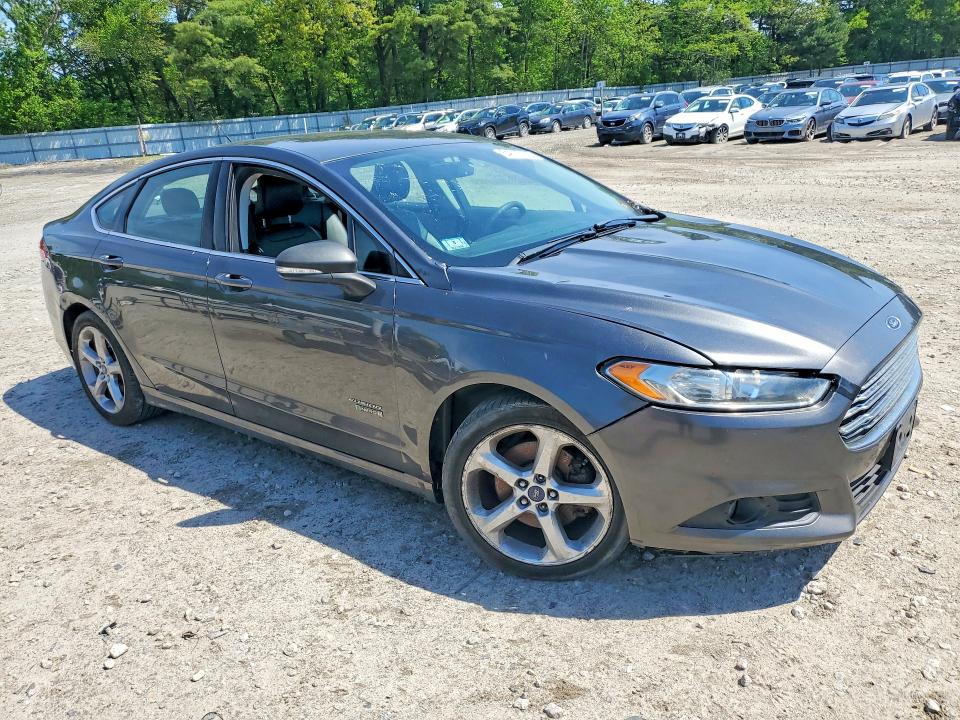 Photo 4 from auction – 2016 FORD FUSION with VIN 3FA6P0PU0GR393416