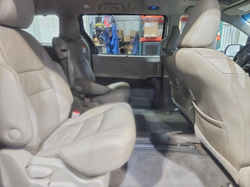 Photo 11 from auction – 2017 TOYOTA SIENNA with VIN 5TDYZ3DC0HS893584
