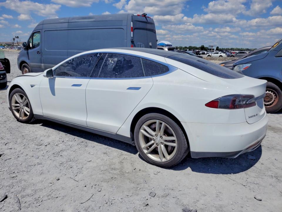 Photo 2 from auction – 2014 TESLA MODEL S with VIN 5YJSA1S13EFP65505
