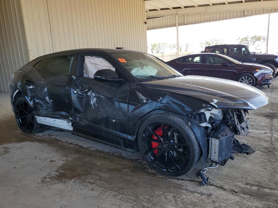 Photo 4 from auction – 2019 LAMBORGHINI URUS with VIN ZPBCA1ZL6KLA04481