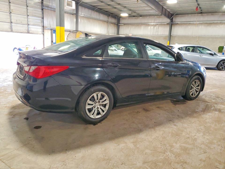 Zdjęcie 3 z aukcji – 2011 HYUNDAI SONATA z VIN 5NPEB4AC3BH302114