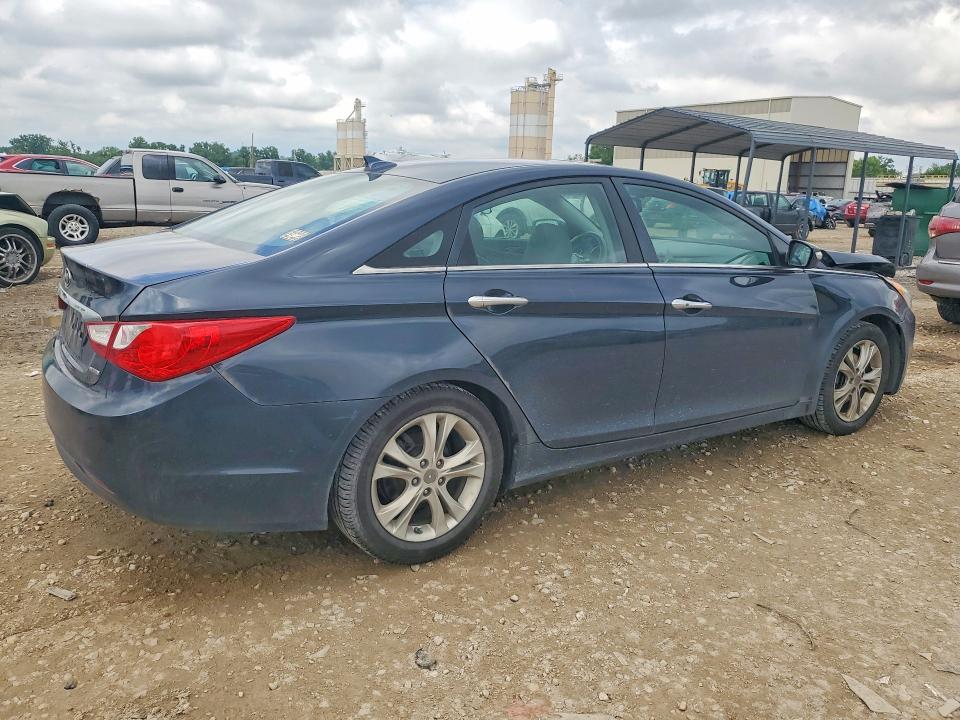 Photo 3 from auction – 2013 HYUNDAI SONATA with VIN 5NPEC4AC7DH614890