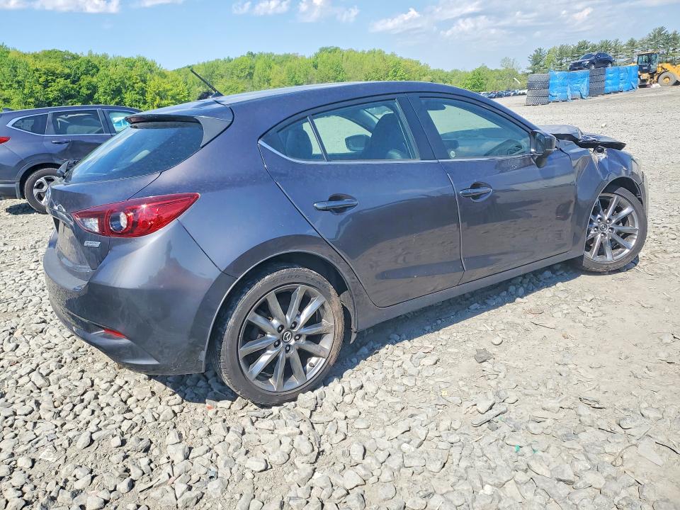 Photo 3 from auction – 2018 MAZDA 3 with VIN 3MZBN1L39JM212459