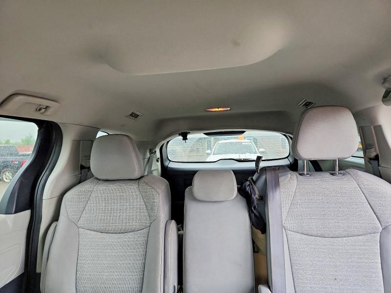 Photo 10 from auction – 2022 TOYOTA SIENNA with VIN 5TDKRKEC3NS096787