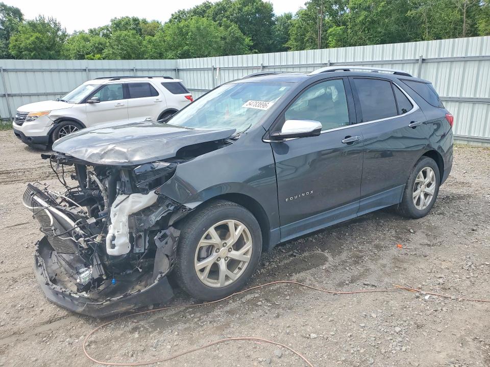 CHEVROLET EQUINOX 2020 with VIN 2GNAXNEV1L6243997 - Photo from auction