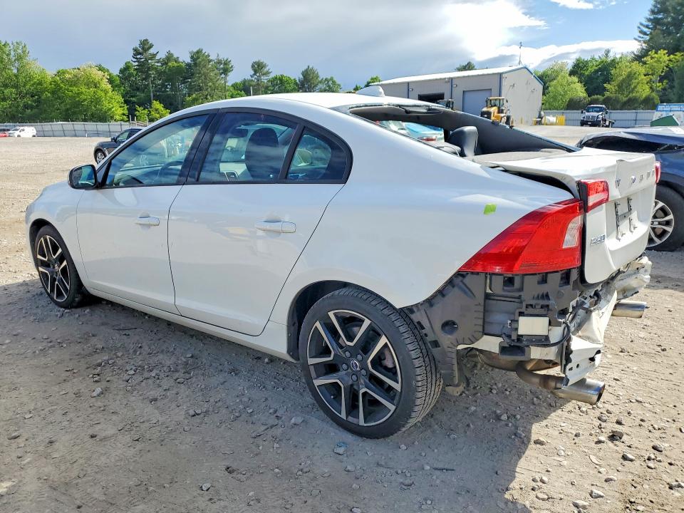 Foto 2 de la subasta – 2018 VOLVO S60 con VIN YV126MFL8J2461902