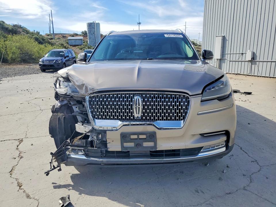 Photo 5 from auction – 2021 LINCOLN AVIATOR with VIN 5LM5J7WC2MGL14798