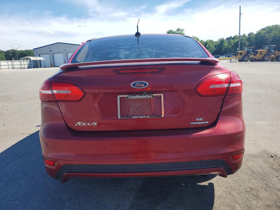 Photo 6 from auction – 2015 FORD FOCUS with VIN 1FADP3F29FL338727