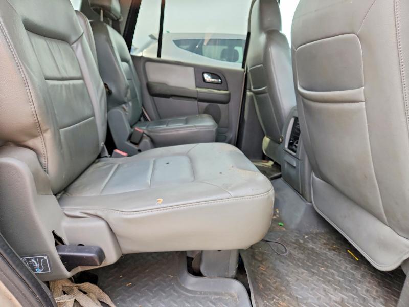 Photo 11 from auction – 2005 FORD EXPEDITION with VIN 1FMPU15535LA23142
