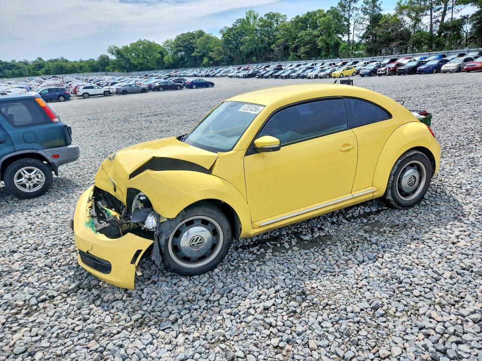VOLKSWAGEN BEETLE 2012 with VIN 3VWJX7AT6CM615202 - Photo from auction