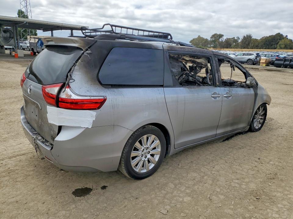 Photo 3 from auction – 2015 TOYOTA SIENNA with VIN 5TDDK3DC1FS096776