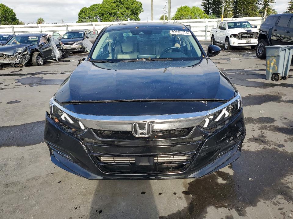 Photo 5 from auction – 2018 HONDA ACCORD with VIN 1HGCV1F97JA005185