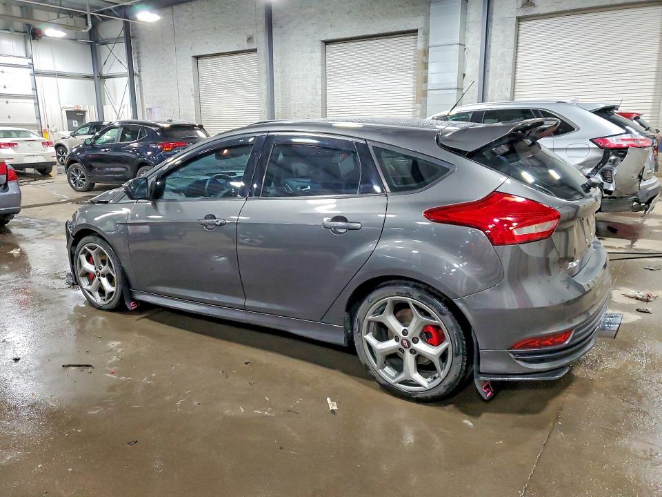 Photo 2 from auction – 2015 FORD FOCUS with VIN 1FADP3L96FL356054