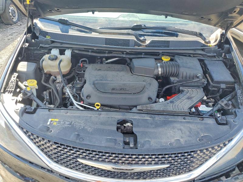 Photo 12 from auction – 2021 CHRYSLER VOYAGER with VIN 2C4RC1DG9MR552149